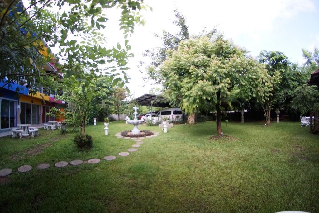 Lakeland Homestay Чиангмай Экстерьер фото