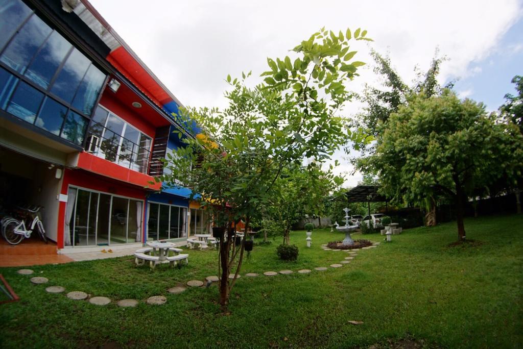 Lakeland Homestay Чиангмай Экстерьер фото