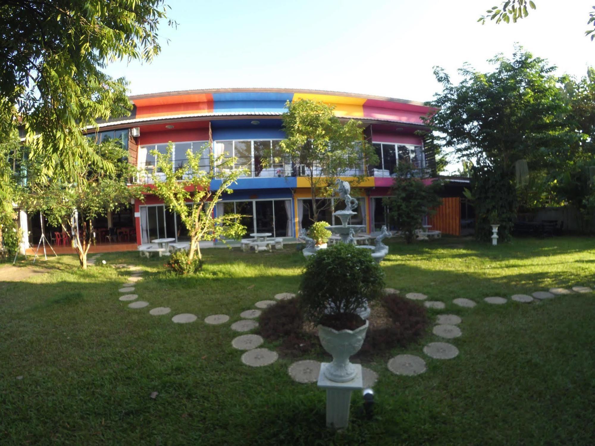 Lakeland Homestay Чиангмай Экстерьер фото