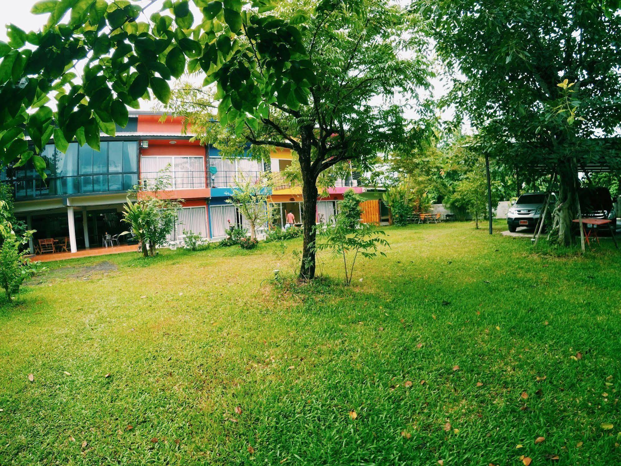 Lakeland Homestay Чиангмай Экстерьер фото